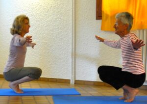 Équilibre Accroupi - Cours et stages-Yoga-Marseille 5è-Yvette Clouet