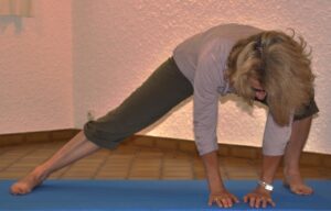 Étirement des adducteurs de droite-Cours et Stages-Yoga-Yvette Clouet-13005 Marseille